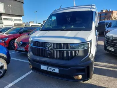 Usado Renault Master 150 CV (110 kW) 2024 Blanco Monovolumen