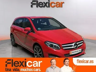 Usado Mercedes B180 109 CV (80 kW) 2017 Rojo Monovolumen