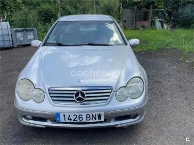 Käytetty Mercedes C200