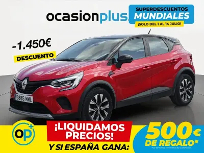 Usado Renault Captur Equilibre 90 CV (66 kW) 2023 Rojo SUV