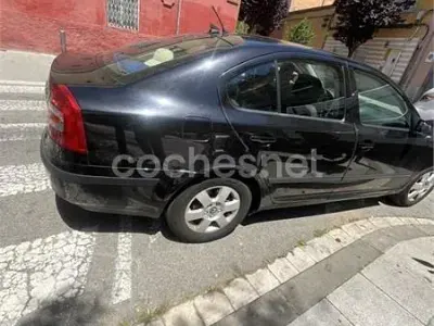 Usado Skoda Octavia Elegance 140 CV (102 kW) 2006 Negro Berlina