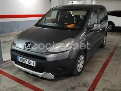 Usado Peugeot Partner Tepee Premium 90 CV (66 kW) 2009 Gris / plata Monovolumen