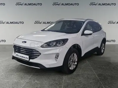 Usado Ford Kuga Titanium 150 CV (110 kW) 2023 Blanco SUV