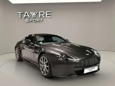 Usado Aston Martin V8 Vantage 436 CV (320 kW) 2012 Descapotable