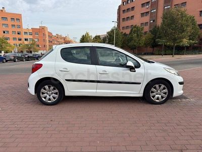 Usado Peugeot 207 75 CV (55 kW) 2008 Blanco Berlina