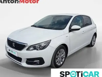 Usado Peugeot 308 Style 100 CV (73 kW) 2020 Blanco Berlina
