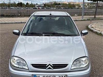 Usado Citroën Saxo 75 CV (55 kW) 1999 Gris / plata Utilitario