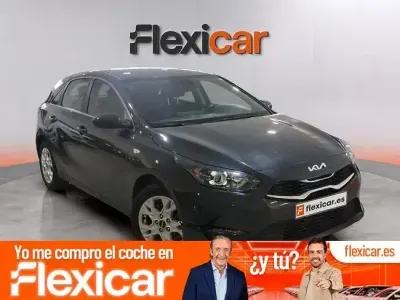 Usado Kia Ceed 136 CV (100 kW) 2023 Gris Utilitario