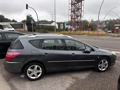 Usado Peugeot 407 Sport 163 CV (119 kW) 2010 Gris / plata Familiar
