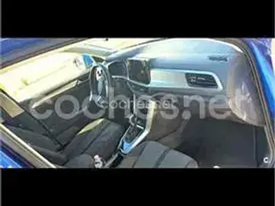 Usado VW T-Roc 150 CV (110 kW) 2025 Azul SUV