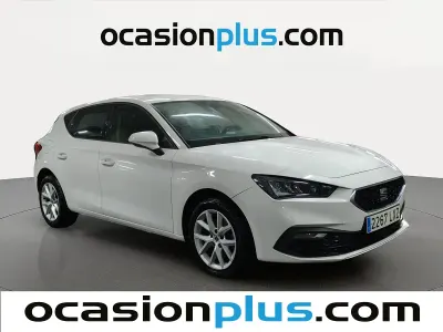 Usado Seat Leon Style 110 CV (80 kW) 2022 Blanco