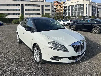 Usado Lancia Delta 120 CV (88 kW) 2011 Blanco Utilitario