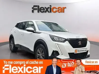 Usado Peugeot 2008 Active 100 CV (73 kW) 2020 Blanco SUV