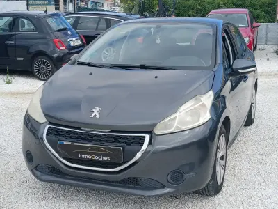 Usado Peugeot 208 Access 82 CV (60 kW) 2014 Gris Utilitario