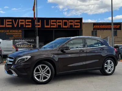 Usado Mercedes GLA200 Urban 136 CV (100 kW) 2016 Marrón SUV