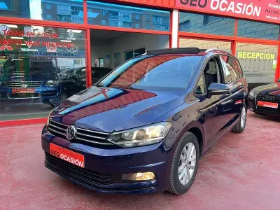 Usado VW Touran Advance 150 CV (110 kW) 2019 Azul Monovolumen