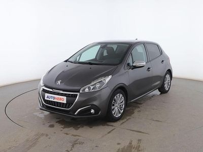 Gris Usado 2019 Peugeot 208 Signature Sky Utilitario | 8599 € (Super precio)