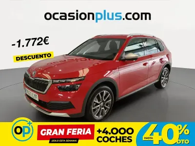 Usado Skoda Kamiq 110 CV (80 kW) 2022 Rojo SUV