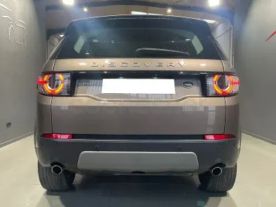 Usado Land Rover Discovery Sport HSE 180 CV (132 kW) 2016 Marrón SUV
