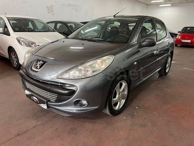 Usado Peugeot 206 75 CV (55 kW) 2010 Gris / plata Berlina