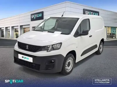 Usado Peugeot Partner Premium 98 CV (72 kW) 2022 Blanco Monovolumen