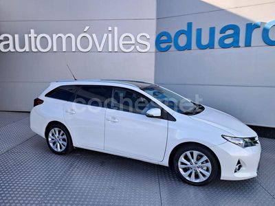 Toyota Auris Hybrid
