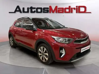 Usado Kia Stonic 101 CV (74 kW) 2023 Rojo SUV