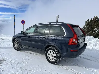 Usado Volvo XC90 Momentum 163 HP (119 kW) 2006 Preto SUV