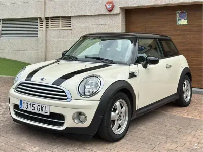 Usado Mini Cooper D 110 CV (80 kW) 2009 Blanco Utilitario