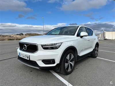 Blanco Usado 2019 Volvo XC40 Momentum SUV | 22.400 € (Precio justo)