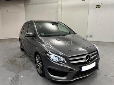Usado Mercedes B180 AMG line 109 CV (80 kW) 2016 Gris / plata Monovolumen