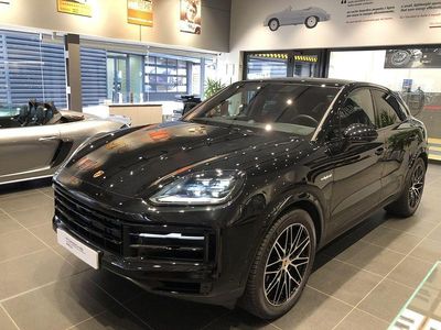 Negro Usado 2025 Porsche Cayenne SUV | 133.800 €