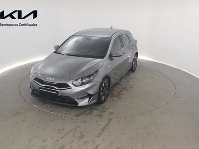 Usado Kia Ceed 120 CV (88 kW) 2021 Gris / plata Utilitario