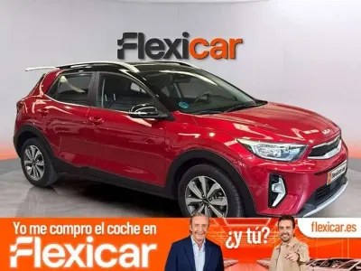 Usado Kia Stonic 101 CV (74 kW) 2022 Rojo SUV