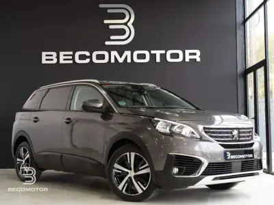 Usado Peugeot 5008 Allure 130 CV (95 kW) 2019 Gris SUV