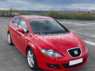 Usado Seat Leon Reference 105 CV (77 kW) 2007 Rojo Utilitario