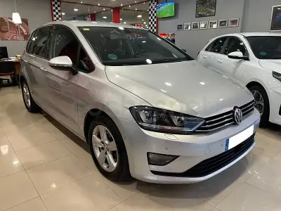 Usado VW Golf Sportsvan Sportline 110 CV (80 kW) 2015 Gris / plata Monovolumen
