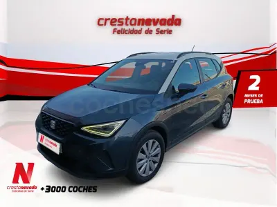 Usado Seat Arona Style 110 CV (80 kW) 2024 Gris / plata SUV