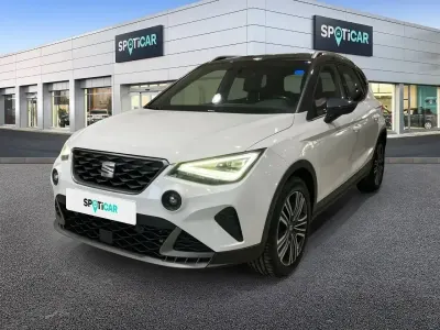 Usado Seat Arona FR 110 CV (80 kW) 2023 Blanco SUV
