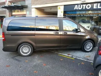 Usado Mercedes V220 163 CV (119 kW) 2014 Marrón Monovolumen