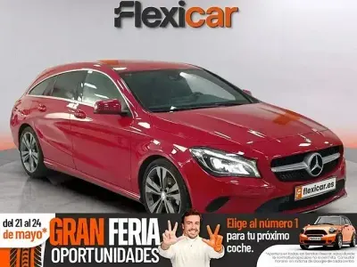 Usado Mercedes CLA200 Shooting Brake 136 CV (100 kW) 2017 Rojo Familiar
