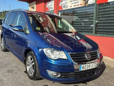 Usado VW Touran Edition 105 CV (77 kW) 2010 Azul Monovolumen