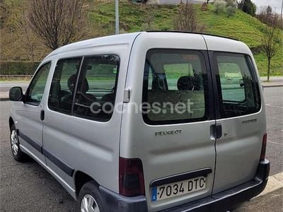 Usado Peugeot Partner Tepee 75 CV (55 kW) 2009 Gris / plata Monovolumen