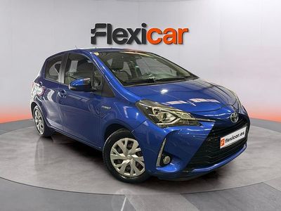 Używany Toyota Yaris Hybrid Business Edition 116 KM (85 kW) 2020 Niebieski Sedan/Limuzyna