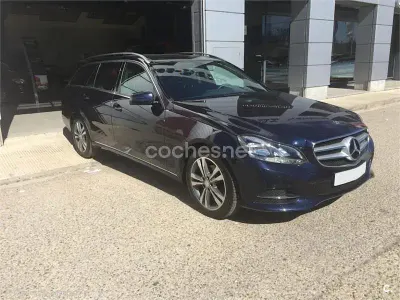 Usado Mercedes E220 Avantgarde 170 CV (125 kW) 2014 Azul Familiar
