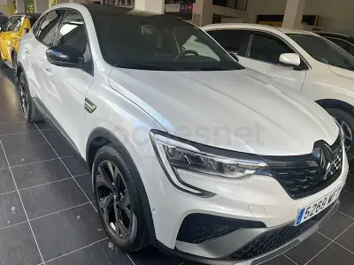 Usado Renault Arkana Engineered 145 CV (106 kW) 2023 Blanco SUV
