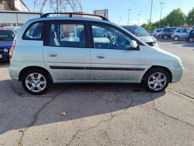 Usado Hyundai Matrix GLS 110 CV (80 kW) 2007 Verde Monovolumen