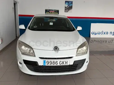 Usado Renault Mégane III Dynamique 130 CV (95 kW) 2009 Blanco Berlina
