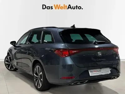 Usado Seat Leon FR 204 CV (150 kW) 2021 Gris