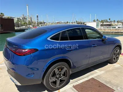 Usado Mercedes GLC300e 320 CV (235 kW) 2024 Azul Coupe